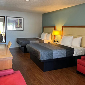 Family-friendly Guest Rooms at Sunset Inn